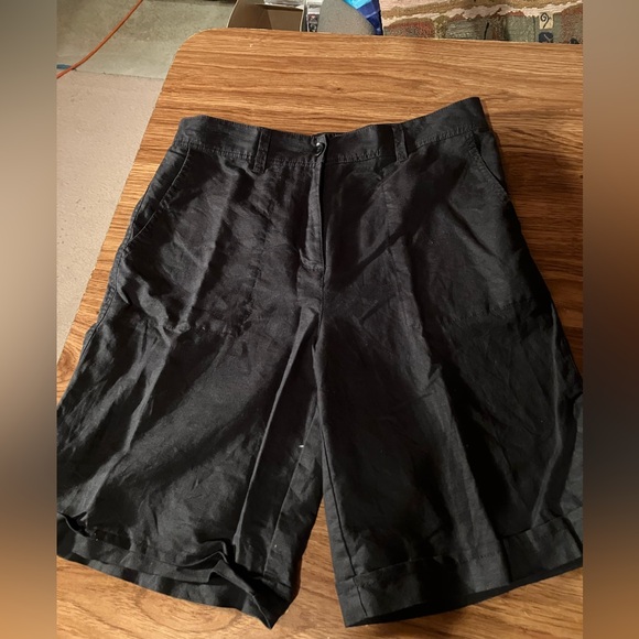 Olsen cotton knee length shorts in black .Suze S - Picture 1 of 6